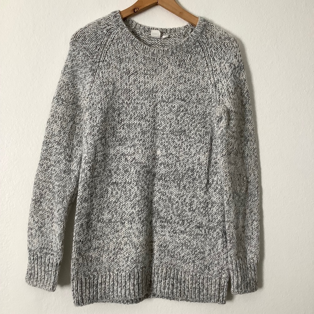 GAP Gray Knitted Sweater Size S